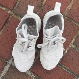 Le Adidas Nmd R1 Talco Offwhite Sabbia Numero 65 Poshmark Le Adidas Nmd R1 Talco Offwhite Sabbia Numero 65 Poshmark
